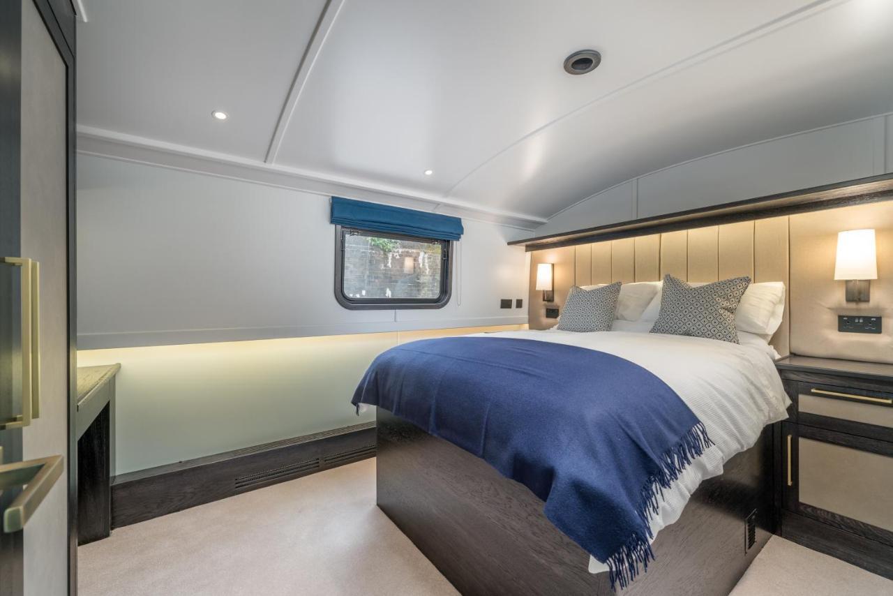 Elegant Houseboat Near Canary Wharf Botel *