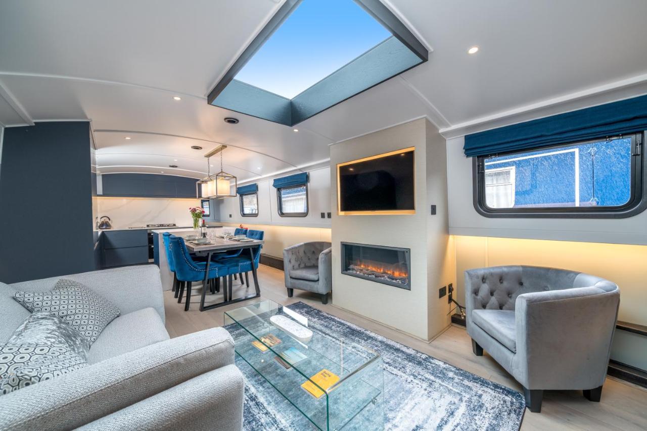 Elegant Houseboat Near Canary Wharf Botel *